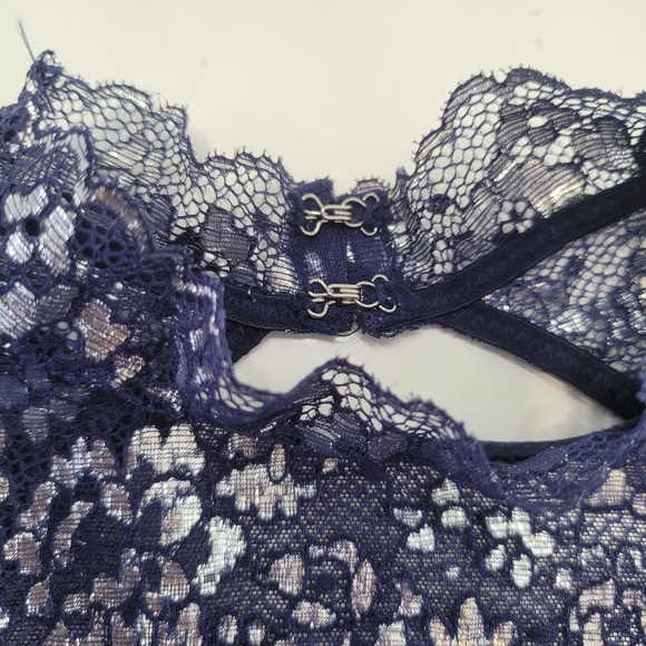 Victoria's Secret Navy Blue Lace and Silver Metalic Bodysuit Size Xs New - Picture 14 of 16